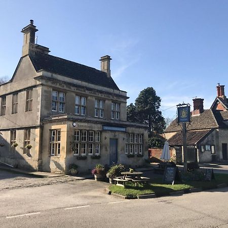 Tiptoe Villa Steeple Ashton Eksteriør billede